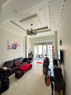 Bán nhà mặt tiền Đường 8 Hiệp Bình Chánh, DT 50m2 4 tầng, khu đồng bộ, tiện ích đầy đủ